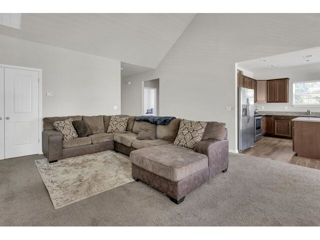 Photo of 10 N Plainview Drive Photo of 10 N Plainview Drive