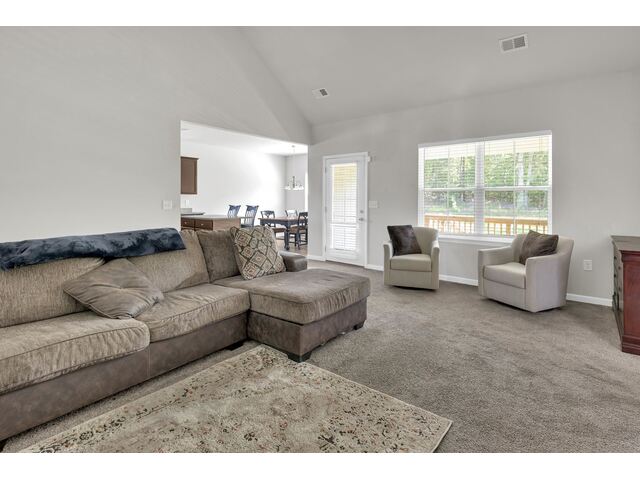 Photo of 10 N Plainview Drive Photo of 10 N Plainview Drive