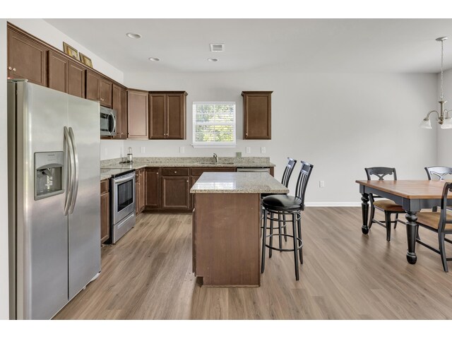 Photo of 10 N Plainview Drive Photo of 10 N Plainview Drive