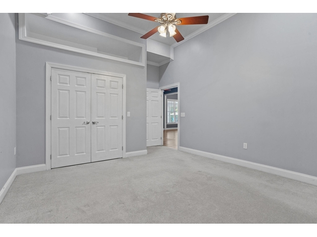 Photo of 865 E Heathland Drive