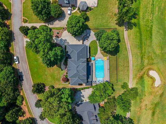 Photo of 865 E Heathland Drive