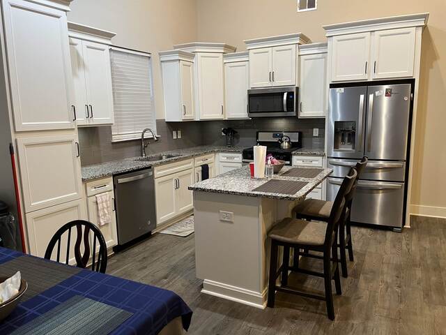 Photo of 431 Vestry Place