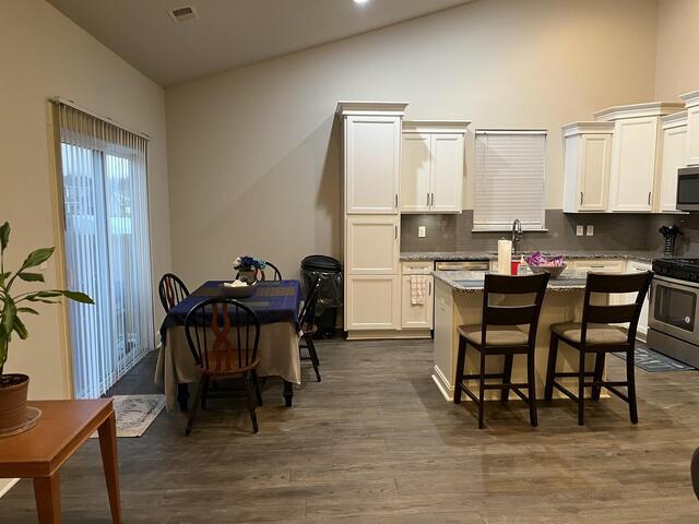 Photo of 431 Vestry Place