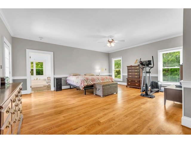 Photo of 414 Giggle Drive