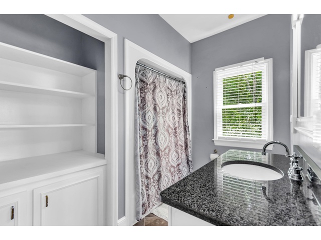 Photo of 414 Giggle Drive