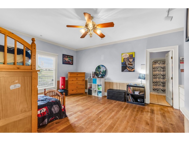 Photo of 414 Giggle Drive