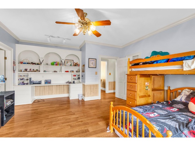 Photo of 414 Giggle Drive