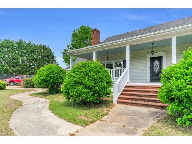 Photo of 414 Giggle Drive