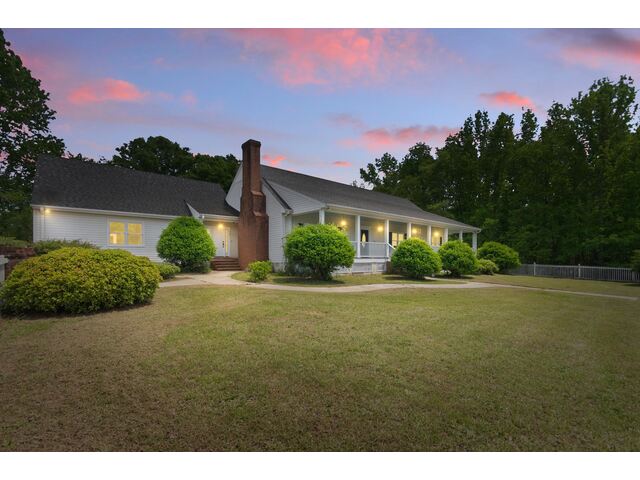 Photo of 414 Giggle Drive