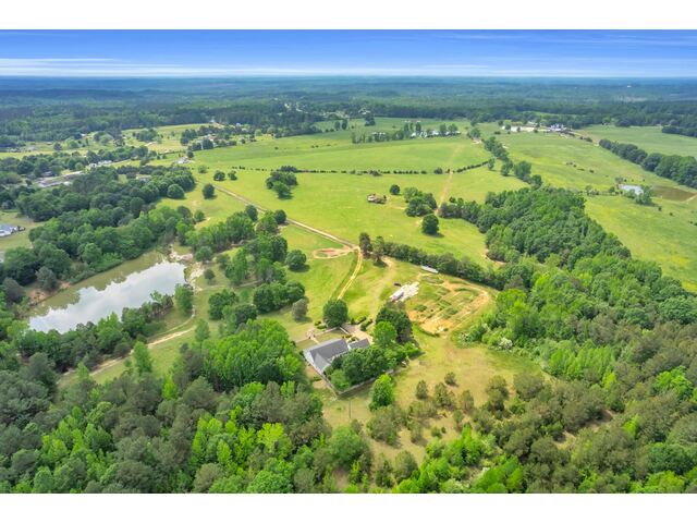 Photo of 414 Giggle Drive