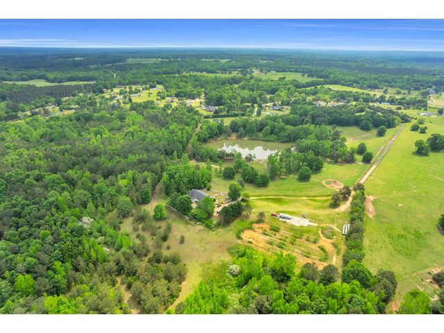 Photo of 414 Giggle Drive