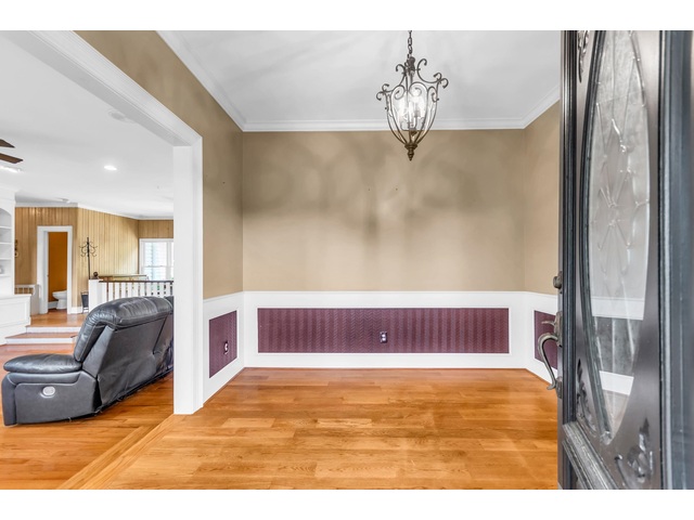 Photo of 414 Giggle Drive