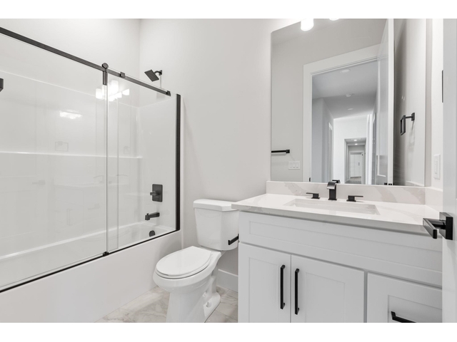 Photo of 1730 Riveroak Road