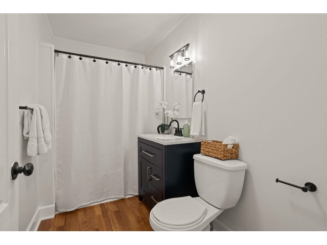 Photo of 106 DONNYBROOK Avenue