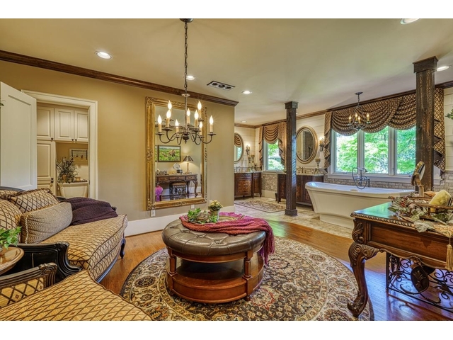 Photo of 121 Montgomery Drive