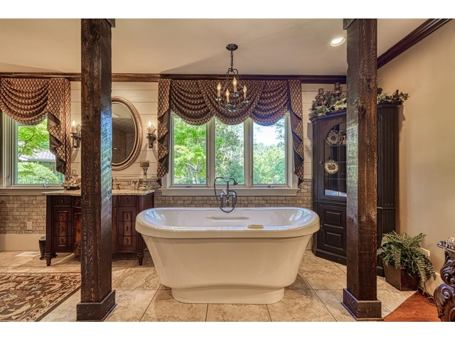 Photo of 121 Montgomery Drive