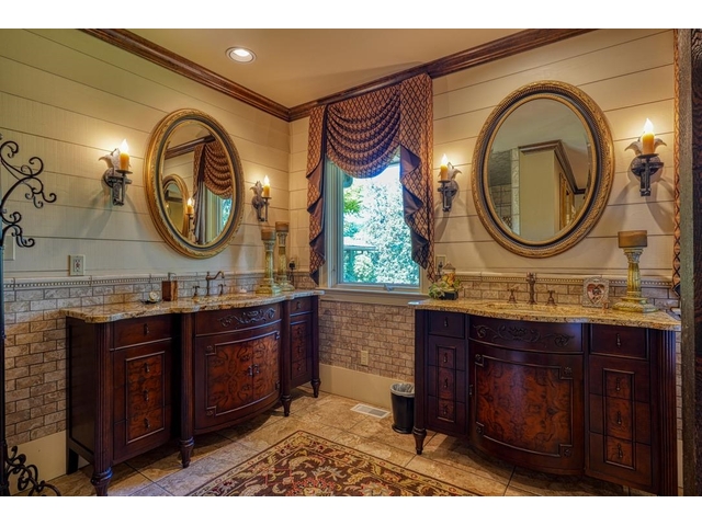 Photo of 121 Montgomery Drive
