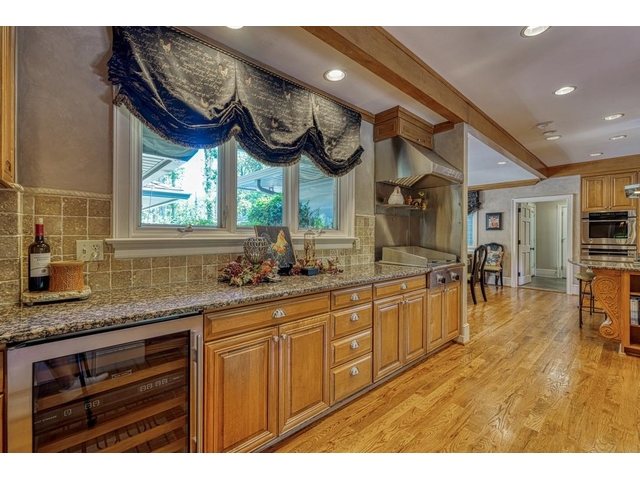 Photo of 121 Montgomery Drive