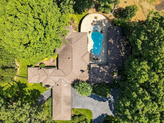 Photo of 121 Montgomery Drive