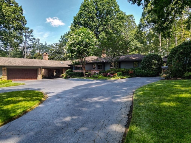Photo of 121 Montgomery Drive