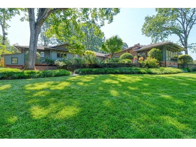 Photo of 121 Montgomery Drive