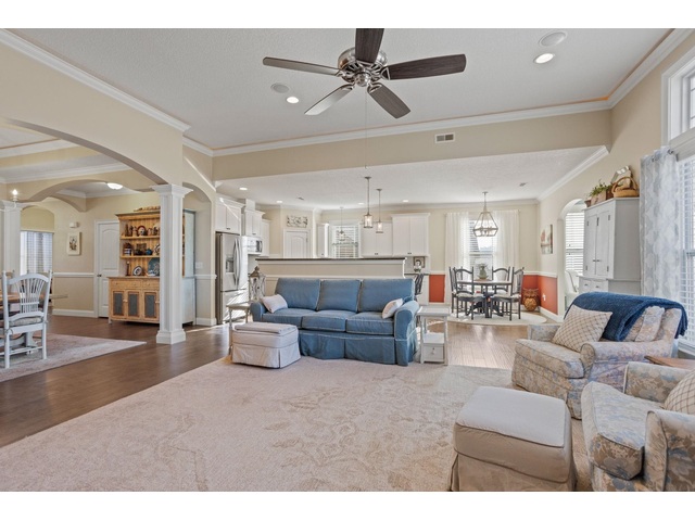 Photo of 323 Holly Oaks Lane