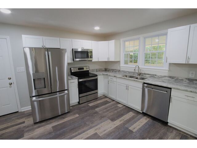 Photo of 516 Pennwood Drive Photo of 516 Pennwood Drive