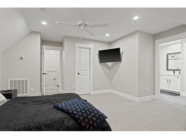 Photo of 880 Turkey Farm Road