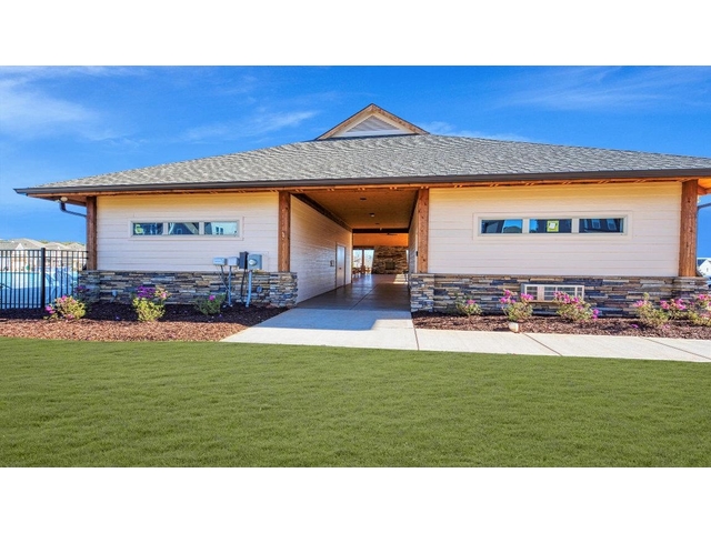 Photo of 1911 Crumhorn Avenue