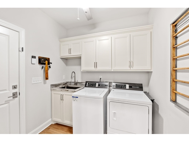 Photo of 445 World Tour Drive