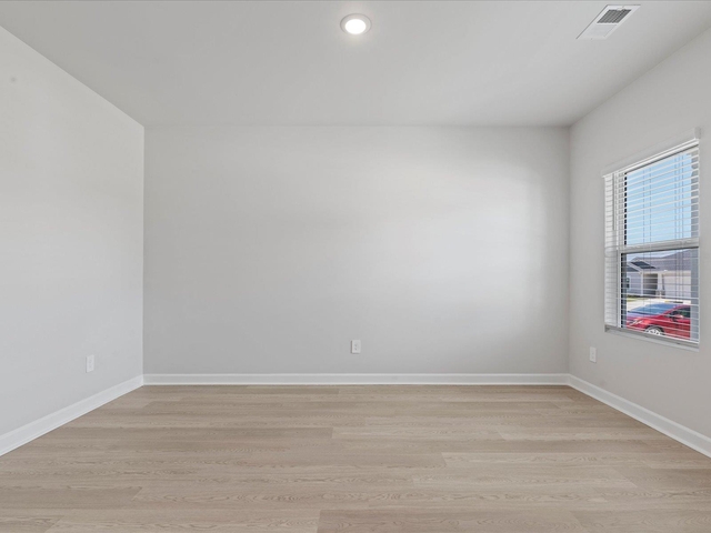 Photo of 490 Harben Drive