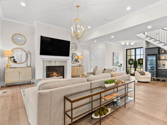 Photo of 630 Rouen Court