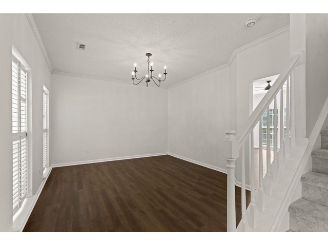 Photo of 1 Glencove Court