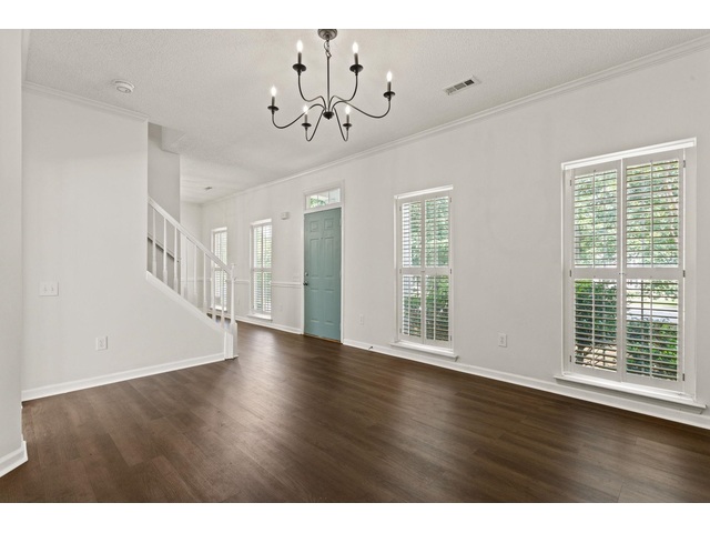 Photo of 1 Glencove Court