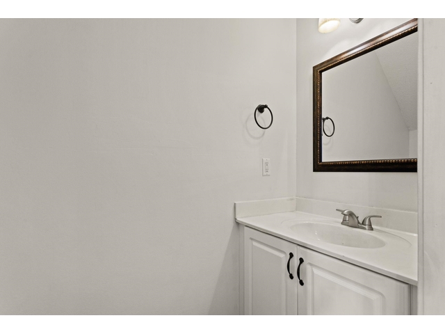 Photo of 1 Glencove Court