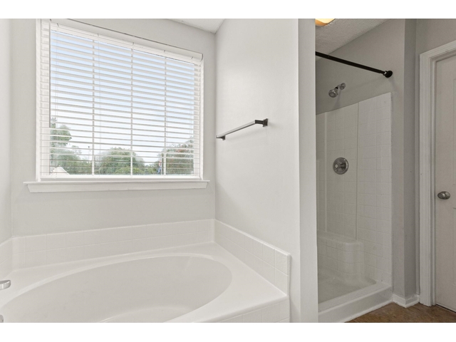 Photo of 1 Glencove Court