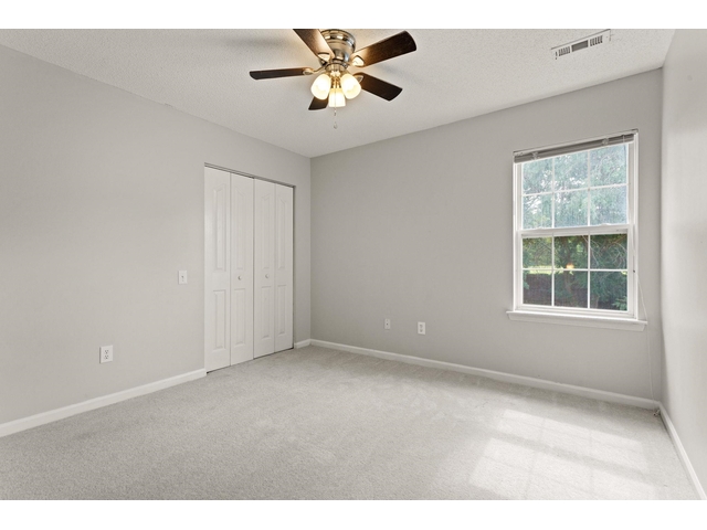 Photo of 1 Glencove Court