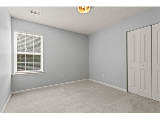 Photo of 1 Glencove Court