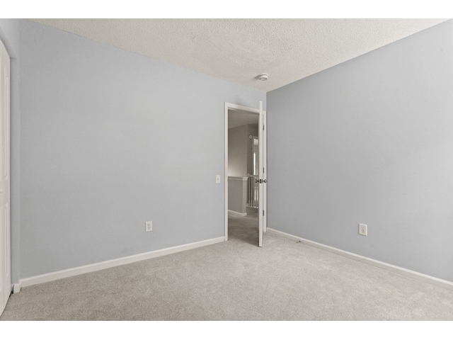 Photo of 1 Glencove Court