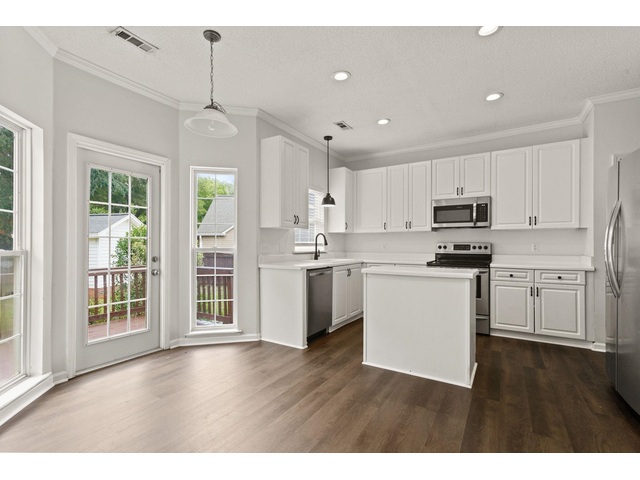 Photo of 1 Glencove Court