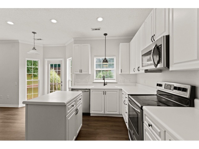 Photo of 1 Glencove Court