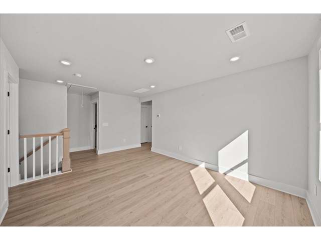 Photo of 136 Willoughby Way