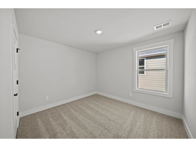 Photo of 136 Willoughby Way