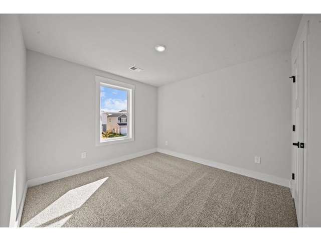 Photo of 136 Willoughby Way