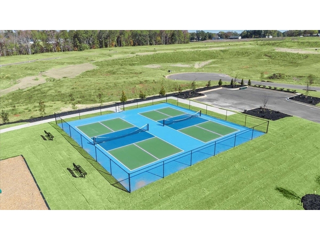 Photo of 136 Willoughby Way