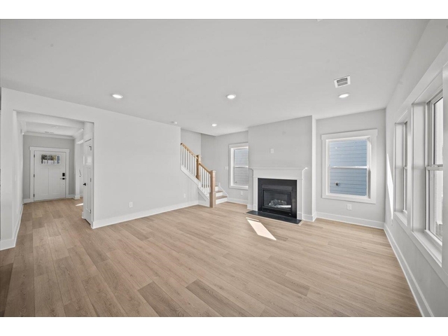 Photo of 136 Willoughby Way