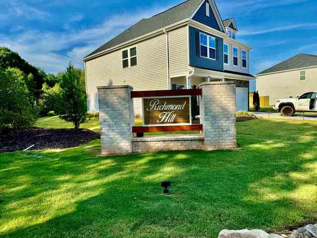 Photo of 1211 Lansbury Drive Photo of 1211 Lansbury Drive
