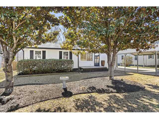 Photo of 204 Paris View Drive