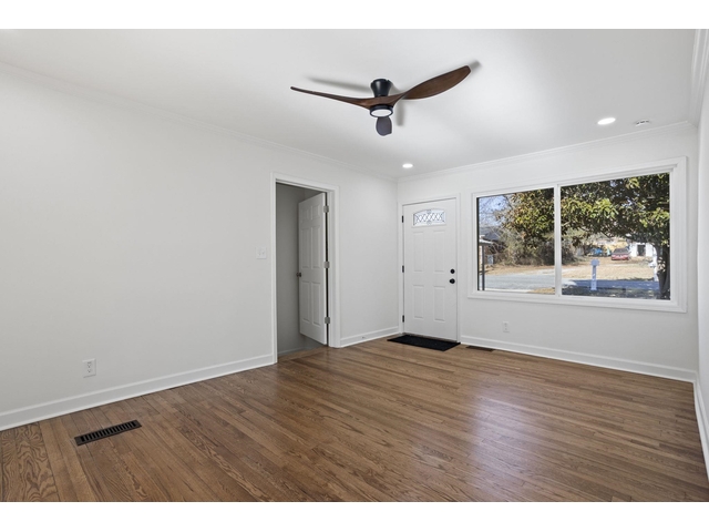 Photo of 204 Paris View Drive