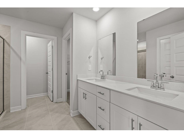 Photo of 884 Penfold Pointe